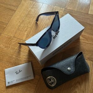 Ray-Ban Wayfarer Reverse Sunglasses in Blue